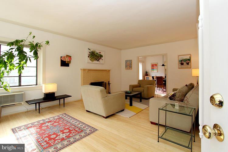 5904 Broad Branch Road Northwest Washington, DC 20015 - Photo 3 of 30 Living Room