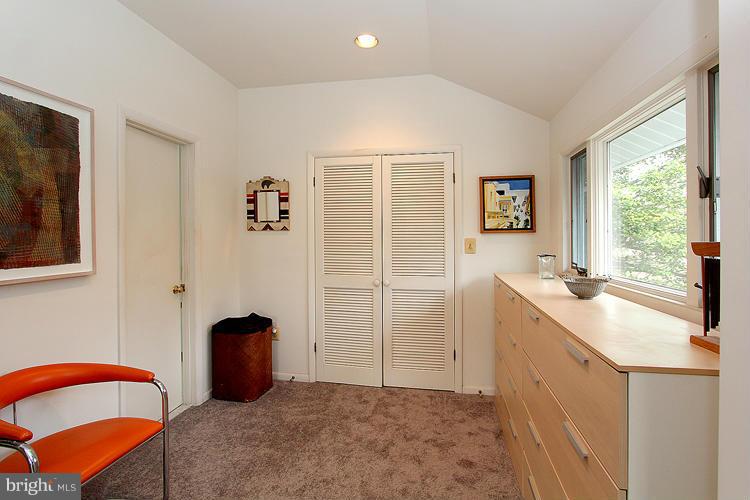 5904 Broad Branch Road Northwest Washington, DC 20015 - Photo 22 of 30 Bedroom (Master)