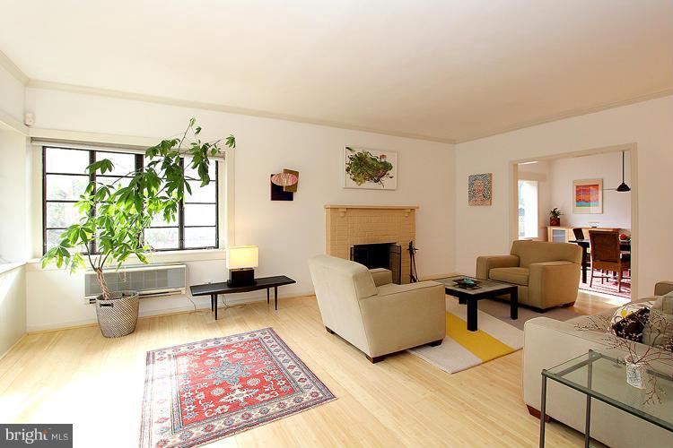 5904 Broad Branch Road Northwest Washington, DC 20015 - Photo 4 of 30 Living Room