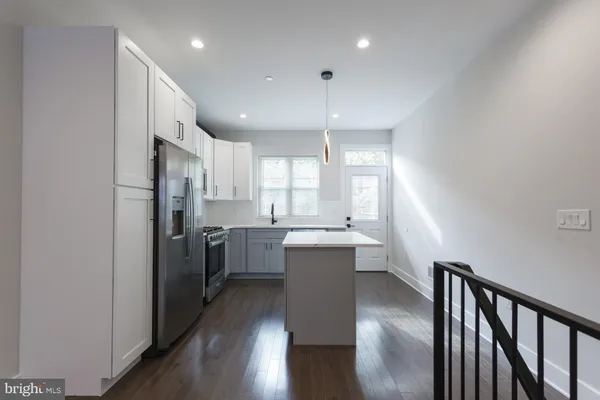 $2,400 | 2722 Latona Street, Philadelphia, PA 19146
