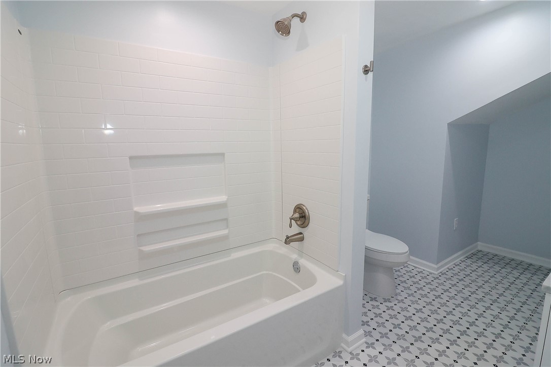 4014 Stonehaven Road Cleveland, OH 44121 - Photo 26 of 35