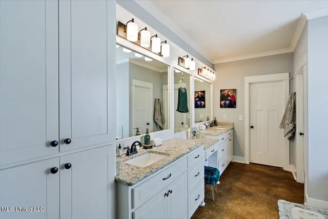 $585,000 | 589 Asbury Ln Drive, Pearl, MS 39208