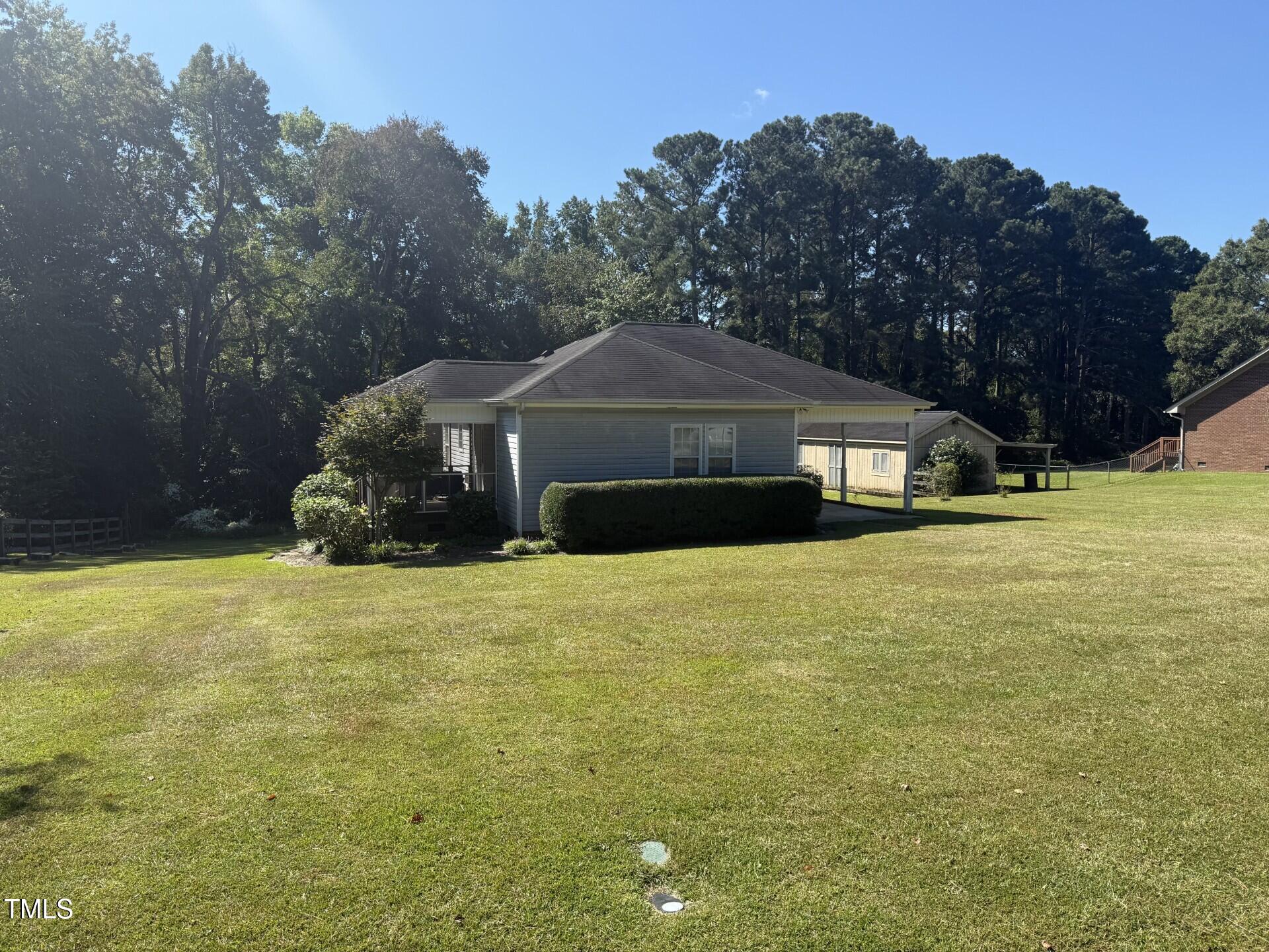 215 Stephenson Road Benson, NC 27504 - Photo 3 of 16 215s17