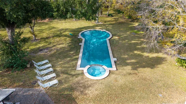 $1,190,000 | 8808 Wateka Drive, Houston, TX 77074