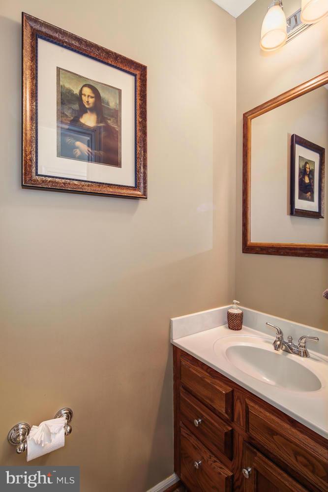 6511 Castine Lane Springfield, VA 22150 - Photo 14 of 30 Bath