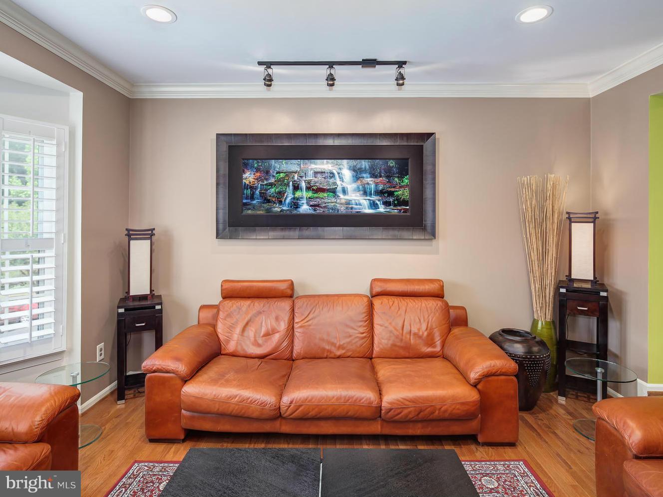 6511 Castine Lane Springfield, VA 22150 - Photo 5 of 30 Living Room