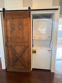 305 Enid Street Houston, TX 77009 - Photo 8 of 17 Washer Dryer combo