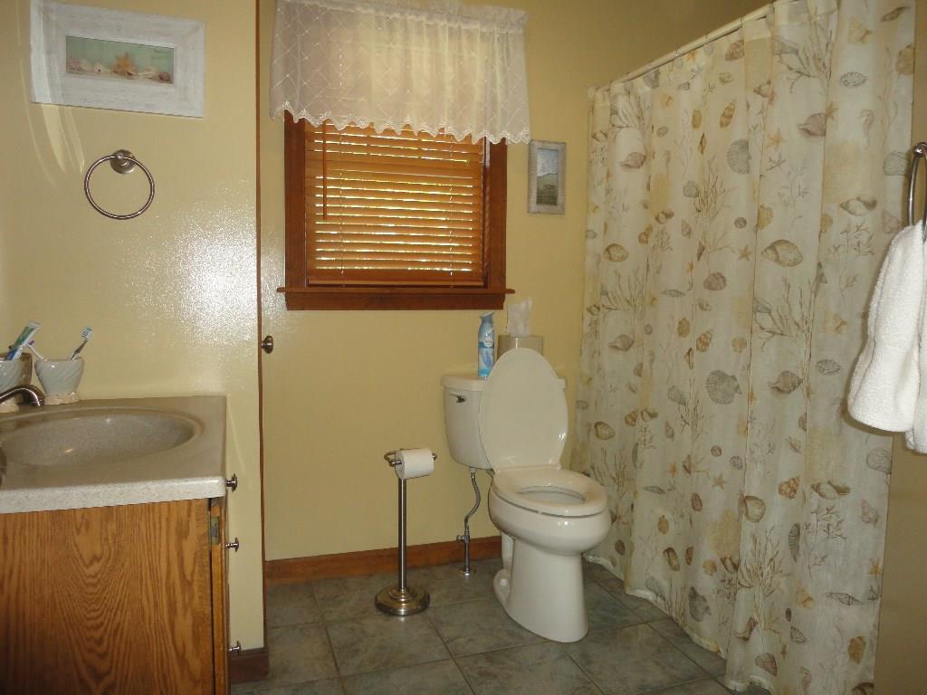 103 Cross Road Minot, ME 04258 - Photo 17 of 35 First floor full bath
