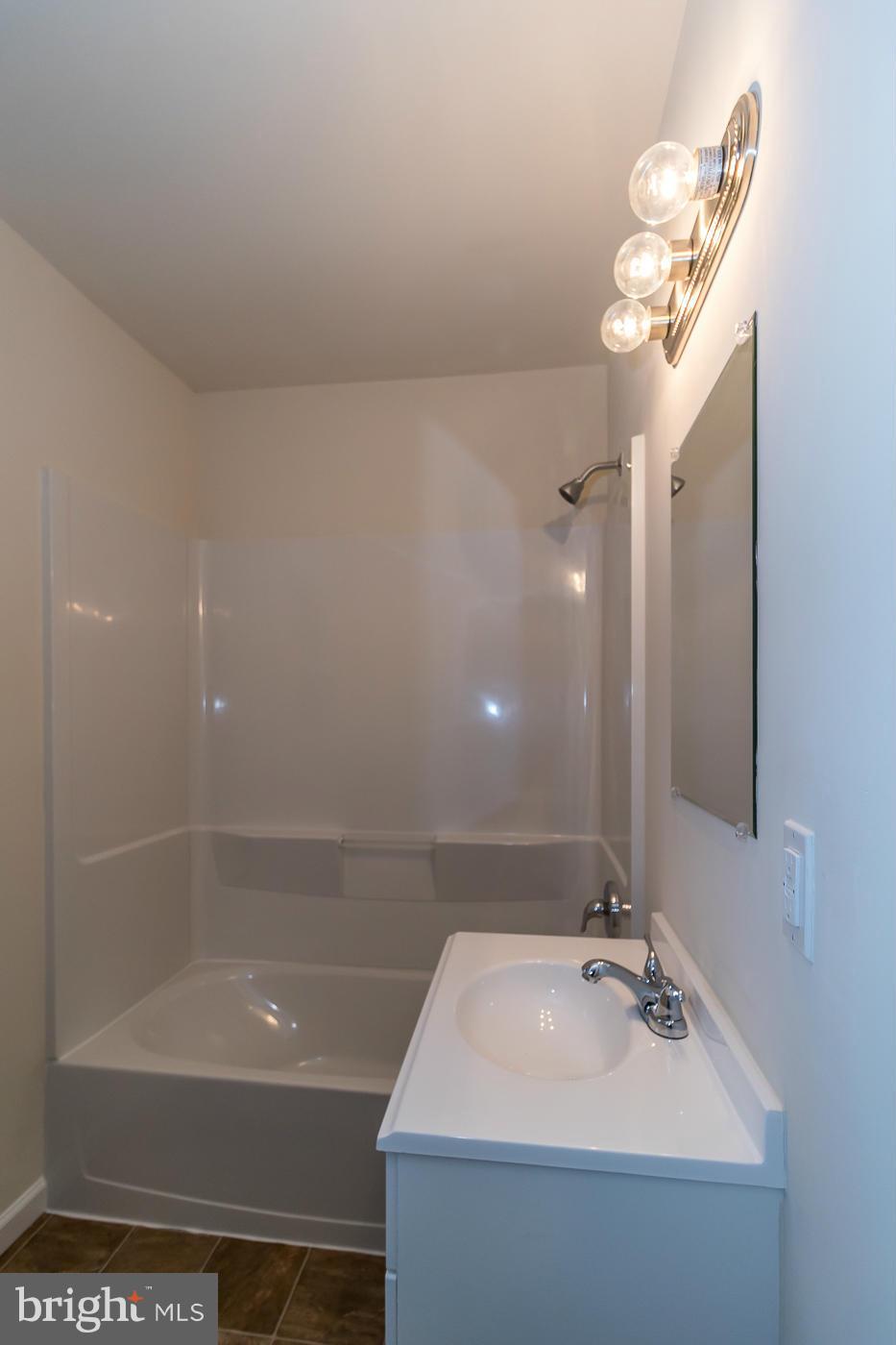 7668 Courthouse Road Spotsylvania, VA 22551 - Photo 20 of 30 Bath (Master)