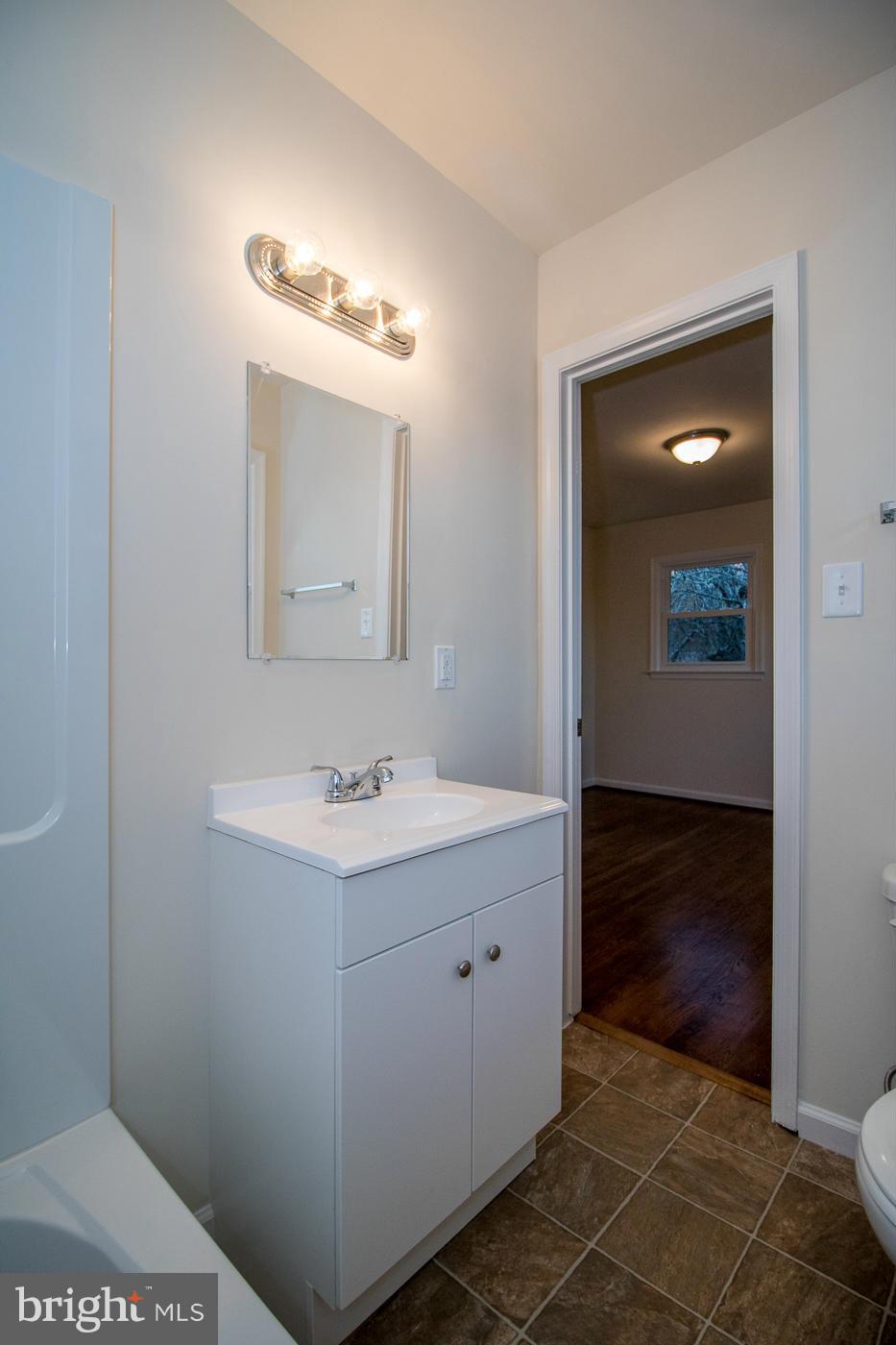 7668 Courthouse Road Spotsylvania, VA 22551 - Photo 21 of 30 Bath (Master)