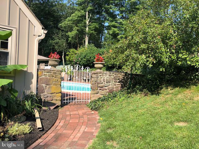 880 Pebble Hill Road Doylestown, PA 18901 - Photo 5 of 68 Gallery Image 5