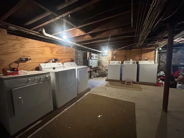 a view of a storage & utility room