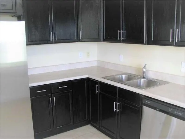 $1,800 | 2940 North Course Drive, Unit 604, Pompano Beach, FL 33069