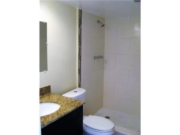 $1,800 | 2940 North Course Drive, Unit 604, Pompano Beach, FL 33069