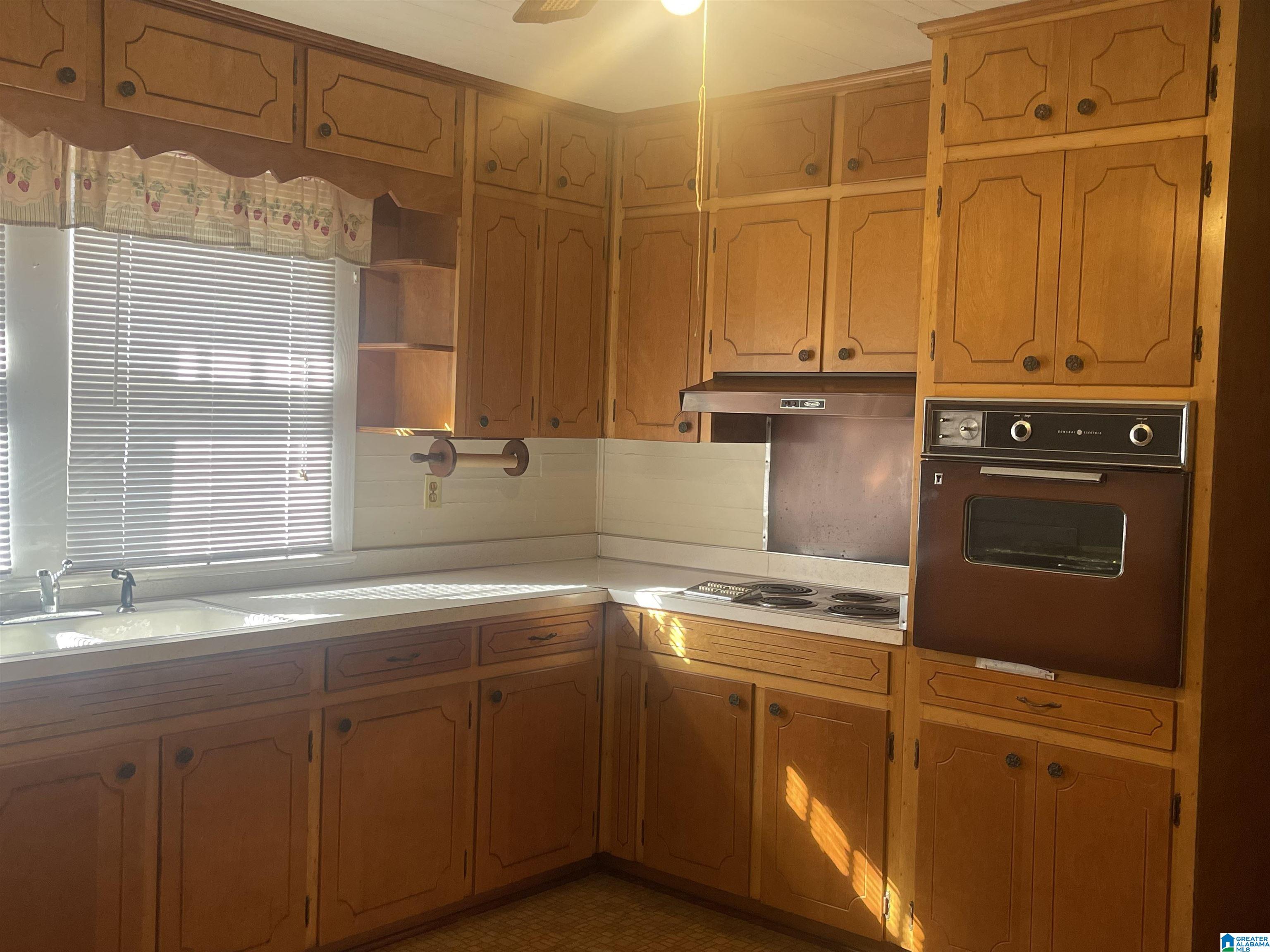 24 Brimer Road Anniston, AL 36207 - Photo 3 of 33