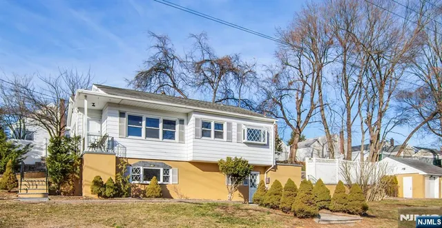 $4,400 | 301 Riverview Road, Pompton Lakes, NJ 07442