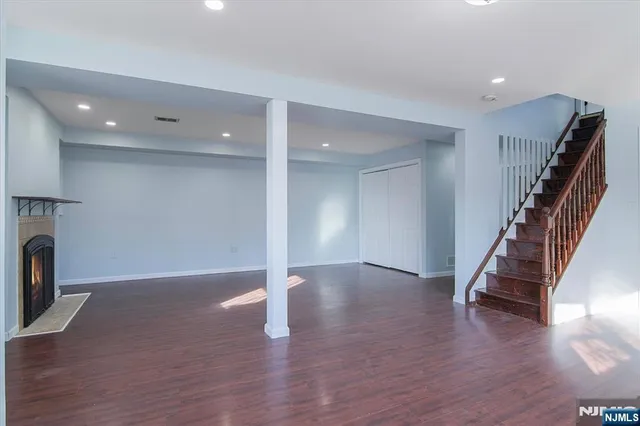 $4,400 | 301 Riverview Road, Pompton Lakes, NJ 07442