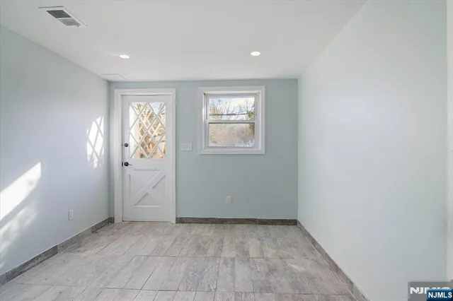 $4,400 | 301 Riverview Road, Pompton Lakes, NJ 07442