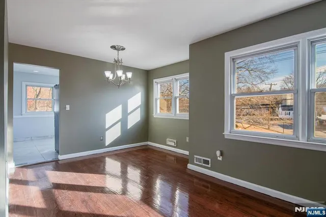 $4,400 | 301 Riverview Road, Pompton Lakes, NJ 07442