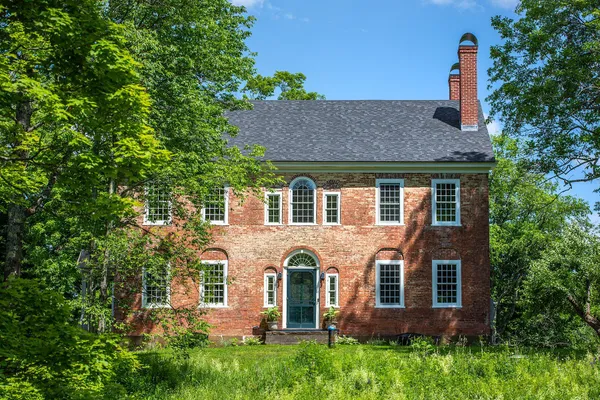 $2,950,000 | 61 Academy Circle, Woodstock, VT 05071