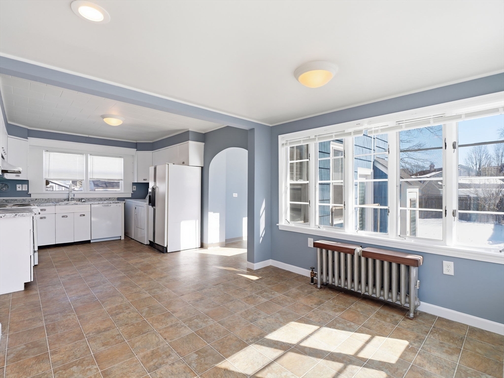 74 Carlisle Street Lowell, MA 01852 - Photo 22 of 41