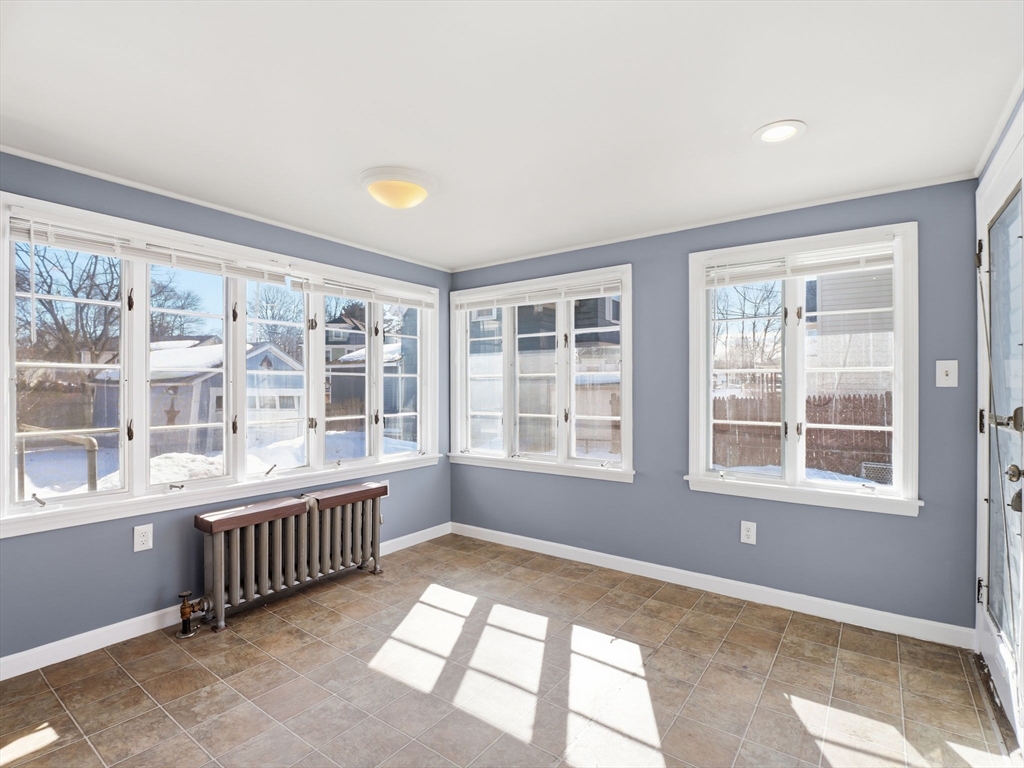74 Carlisle Street Lowell, MA 01852 - Photo 23 of 41