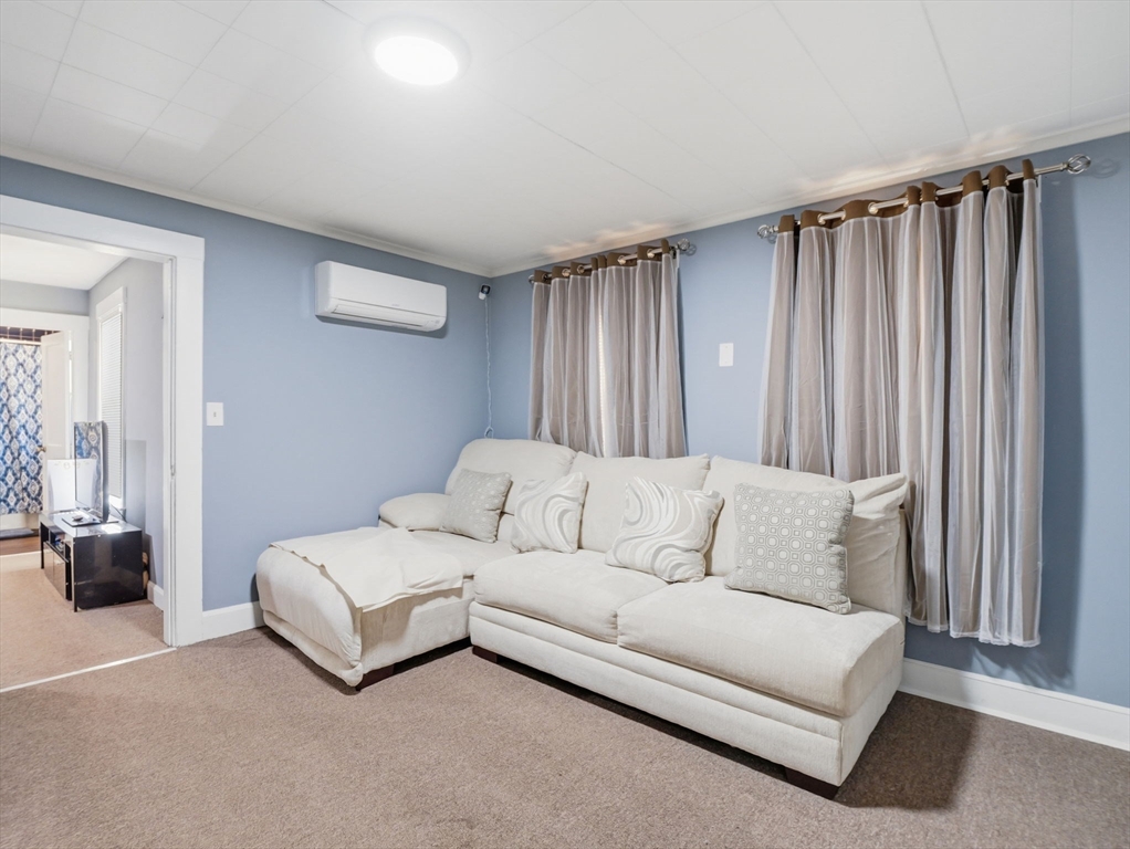 74 Carlisle Street Lowell, MA 01852 - Photo 33 of 41