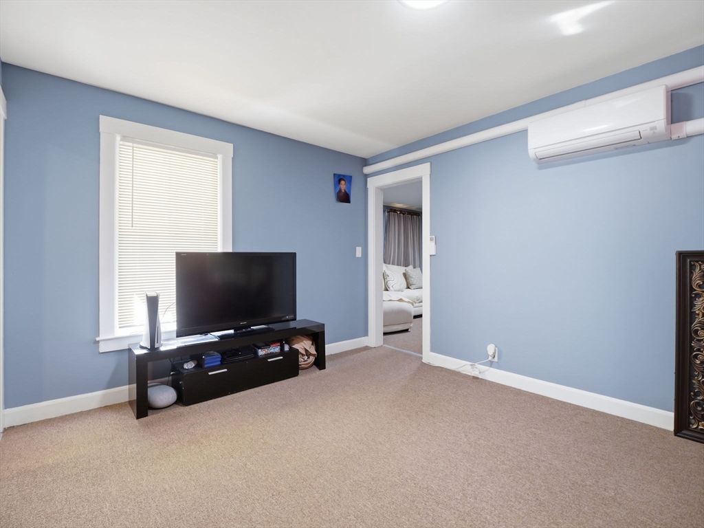 74 Carlisle Street Lowell, MA 01852 - Photo 37 of 41