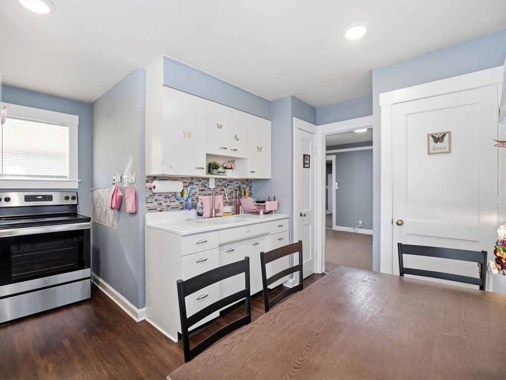 74 Carlisle Street Lowell, MA 01852 - Photo 38 of 41