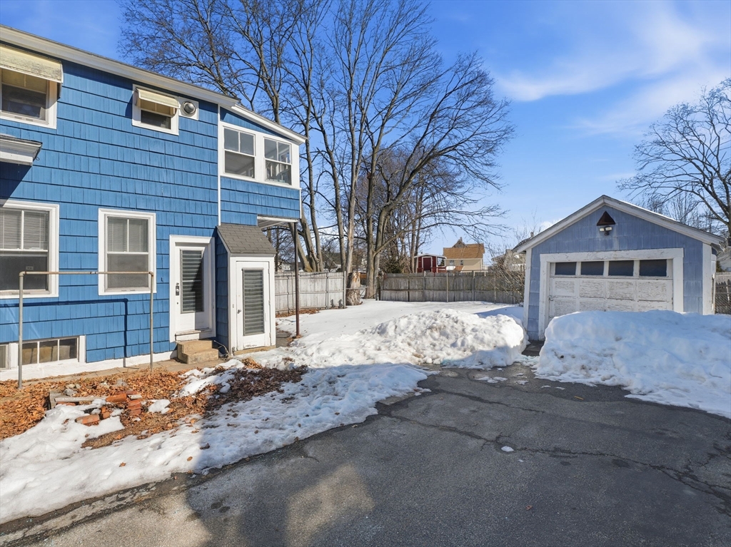 74 Carlisle Street Lowell, MA 01852 - Photo 8 of 41