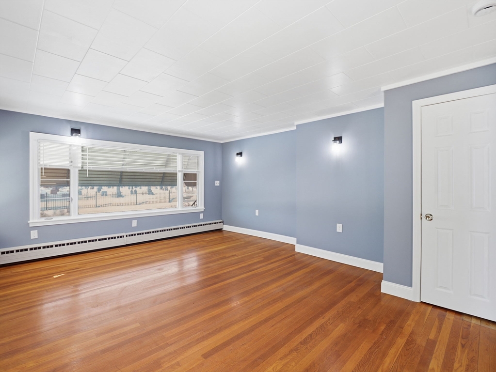 74 Carlisle Street Lowell, MA 01852 - Photo 10 of 41