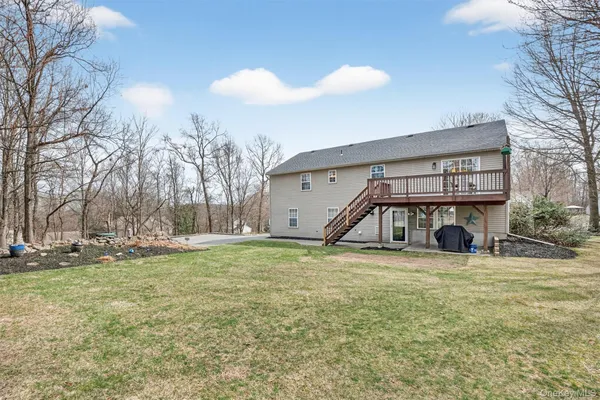 $569,900 | 123 Foxwood Drive South, Newburgh, NY 12550
