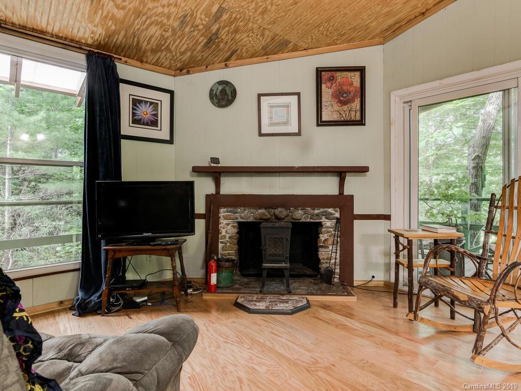 20 Hunter Road Fairview, NC 28730 - Photo 8 of 24 Gallery Image 8