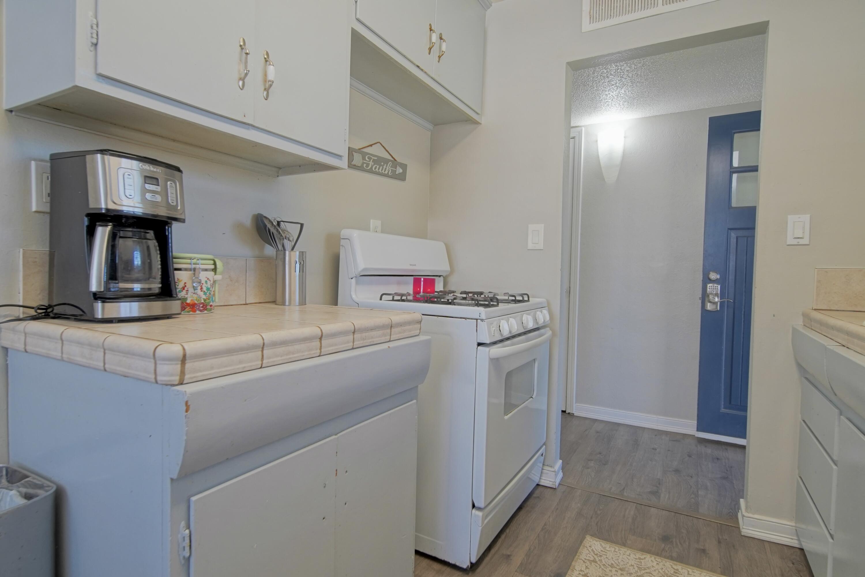 113 Bryant Court Exeter, CA 93221 - Photo 18 of 41 Kitchen