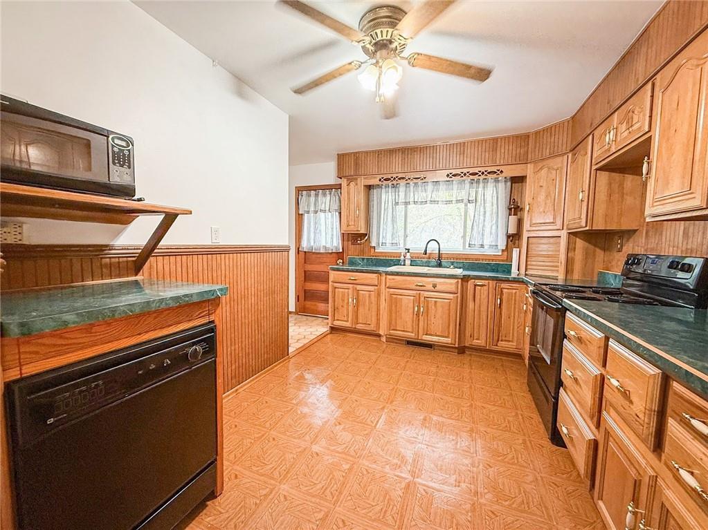 414 Holyoke Road Butler, PA 16001 - Photo 18 of 48