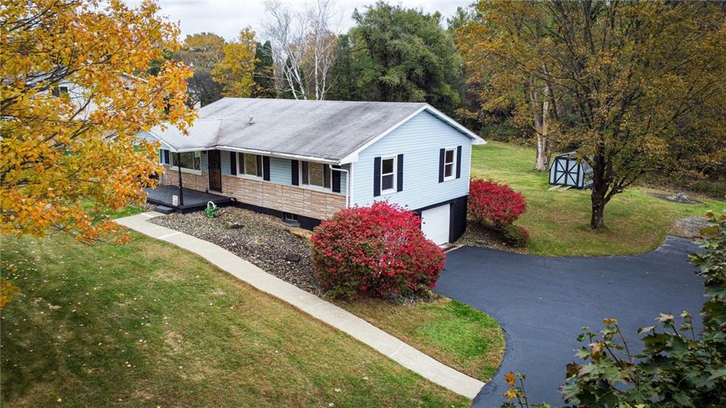 414 Holyoke Road Butler, PA 16001 - Photo 4 of 48