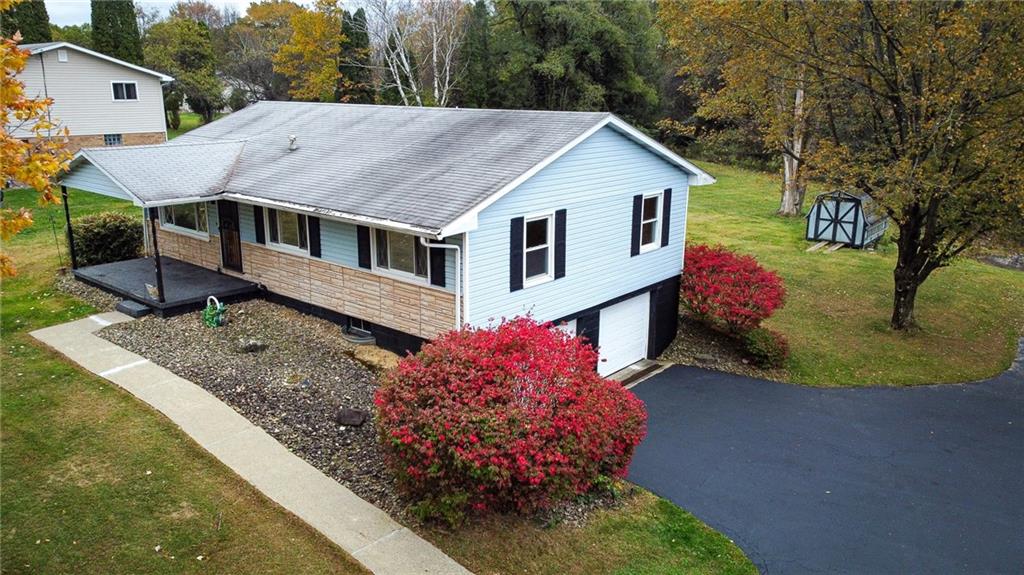 414 Holyoke Road Butler, PA 16001 - Photo 5 of 48