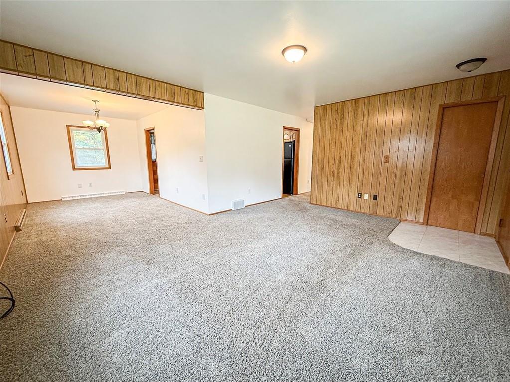 414 Holyoke Road Butler, PA 16001 - Photo 7 of 48