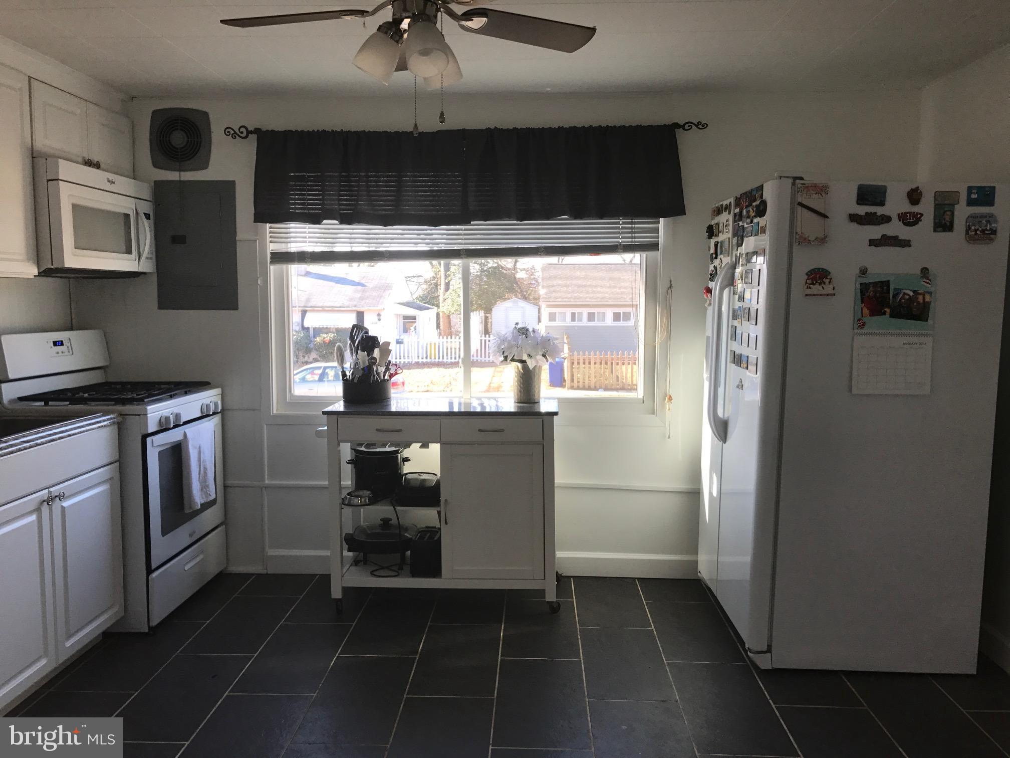 2405 Alma Road Baltimore, MD 21227 - Photo 3 of 10 Kitchen