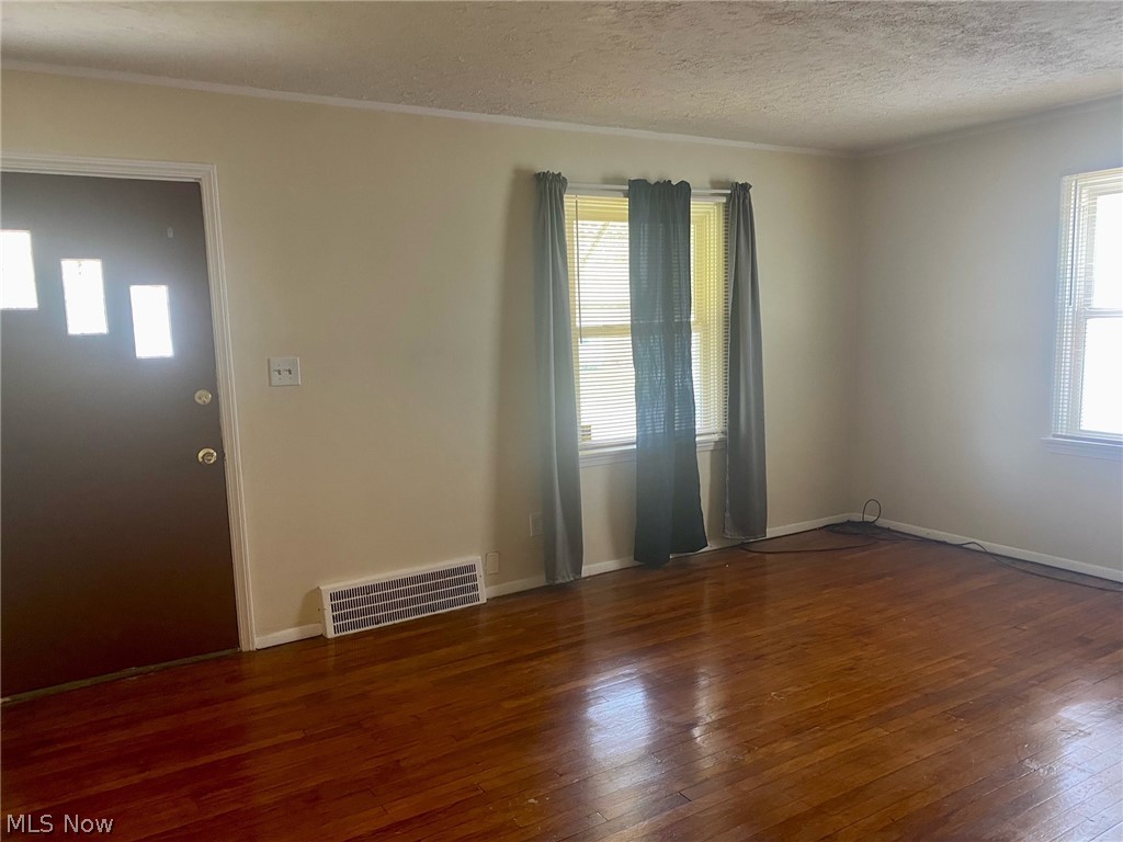 20903 Watson Road Maple Heights, OH 44137 - Photo 3 of 20 Gallery Image 3