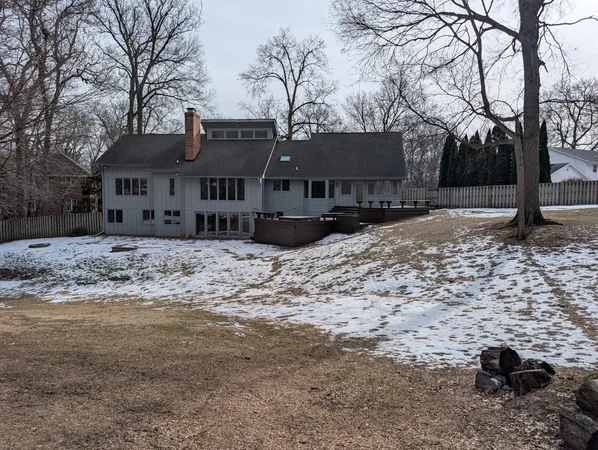 $365,000 | 684 Sioux Drive, Freeport, IL 61032