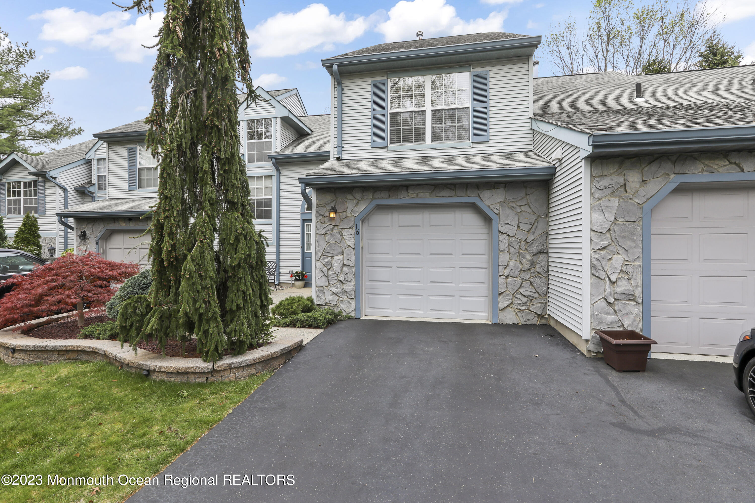 16 Hancock Lane Manalapan, NJ 07726 - Photo 1 of 30 5W5A5211