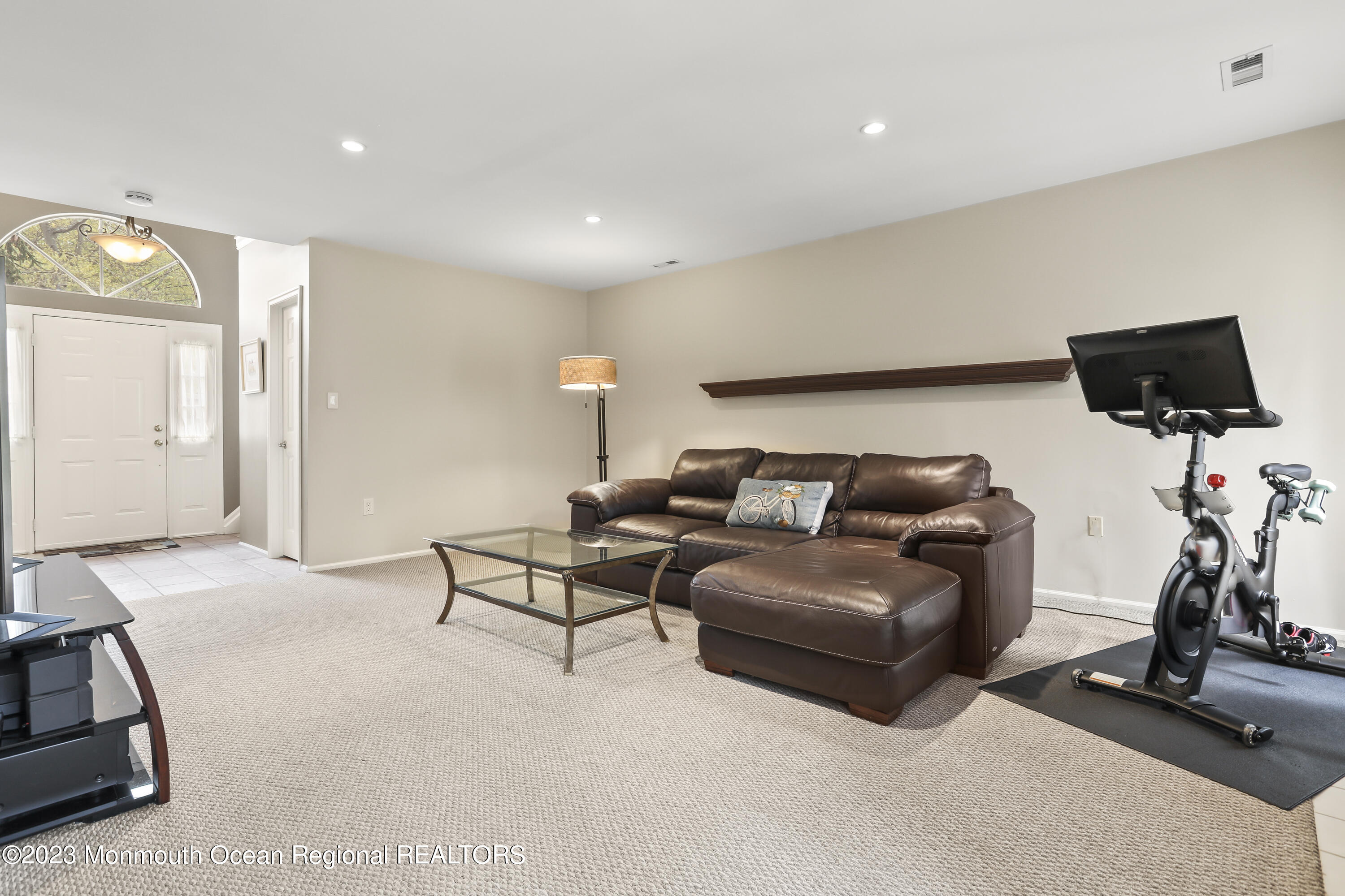 16 Hancock Lane Manalapan, NJ 07726 - Photo 11 of 30 5W5A5049