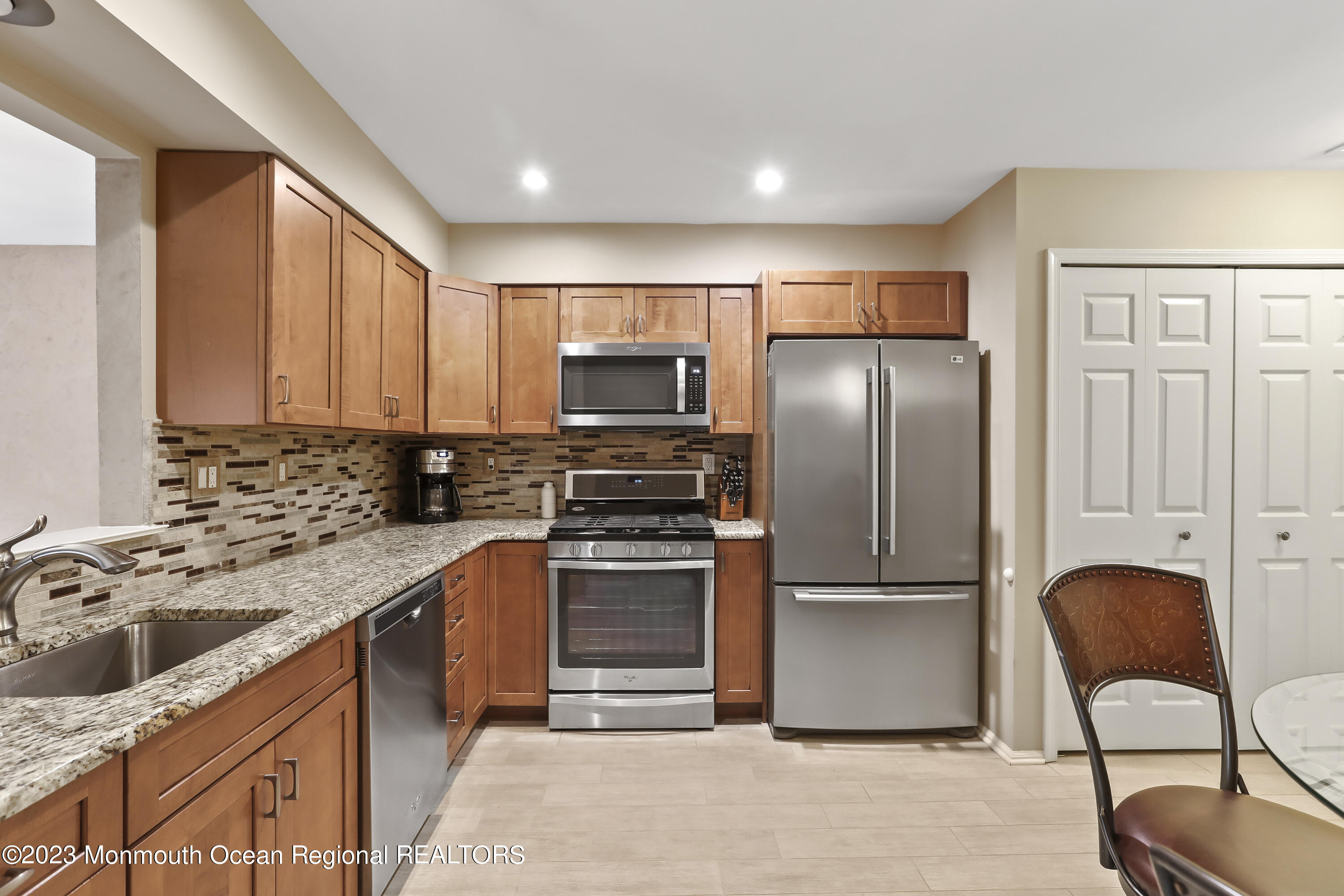 16 Hancock Lane Manalapan, NJ 07726 - Photo 14 of 30 5W5A5104
