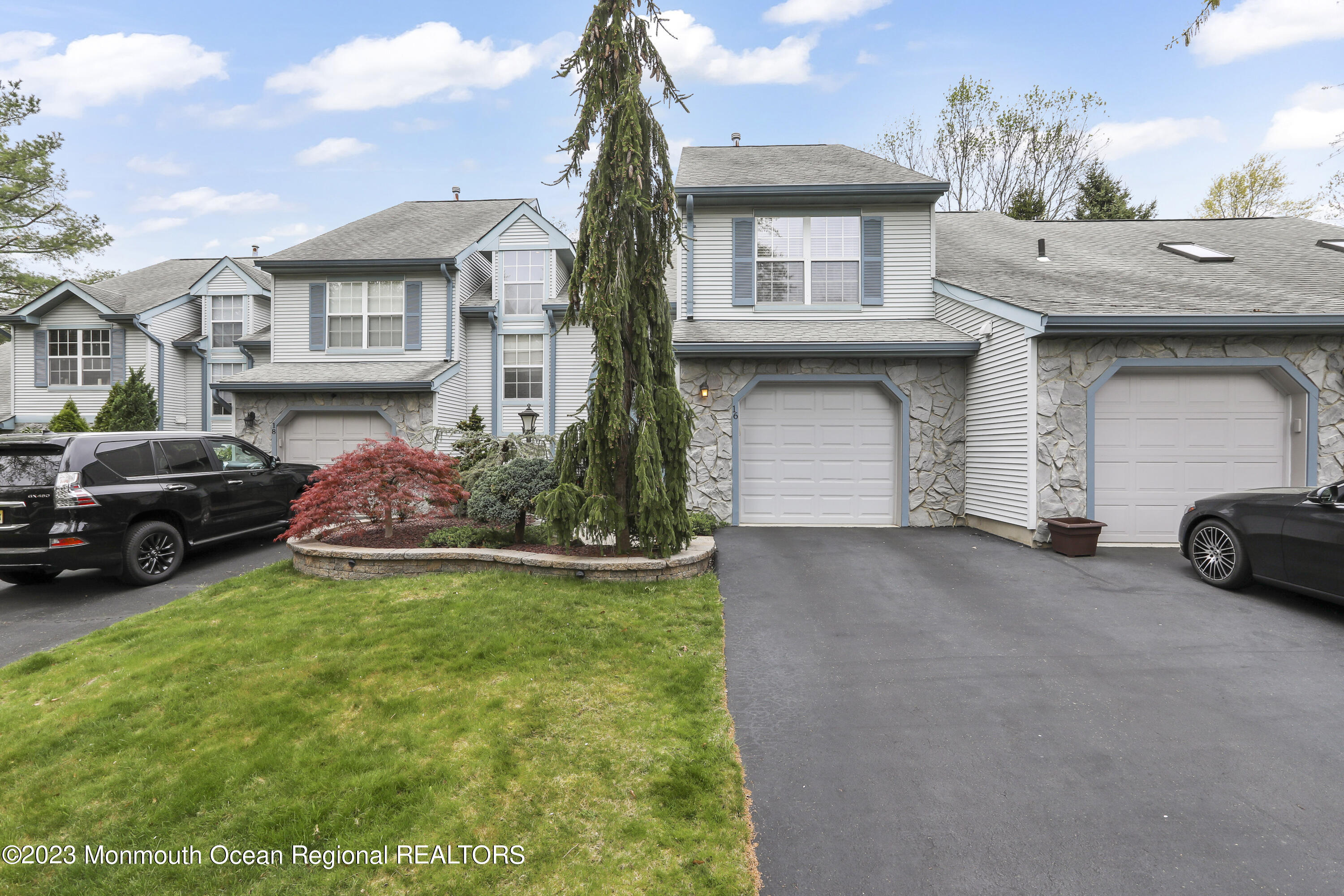 16 Hancock Lane Manalapan, NJ 07726 - Photo 2 of 30 5W5A5206