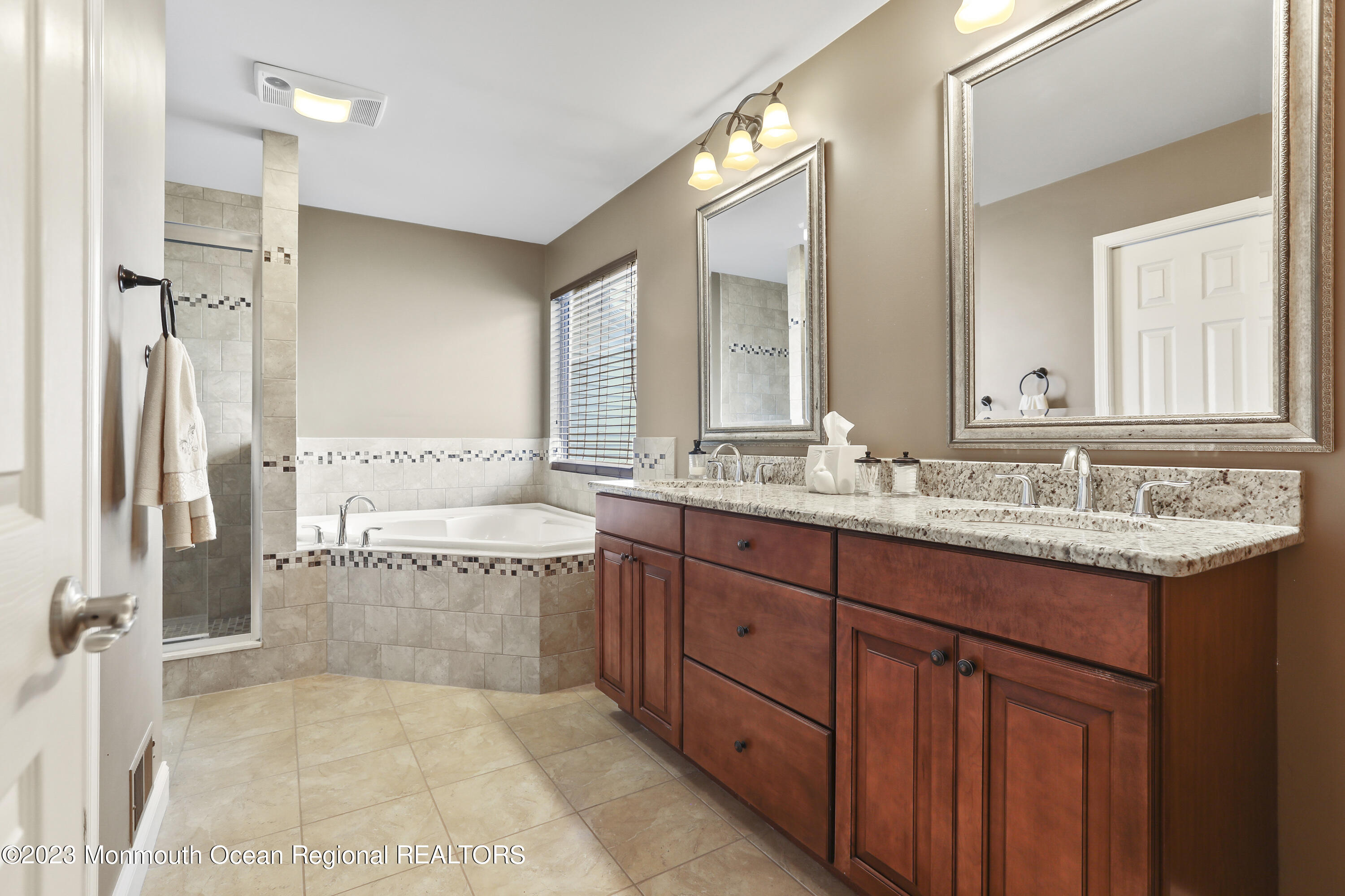 16 Hancock Lane Manalapan, NJ 07726 - Photo 26 of 30 5W5A5184