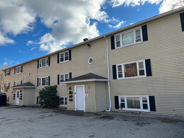 $1,700 | 31 Joyce Street, Unit 6, Webster, MA 01570