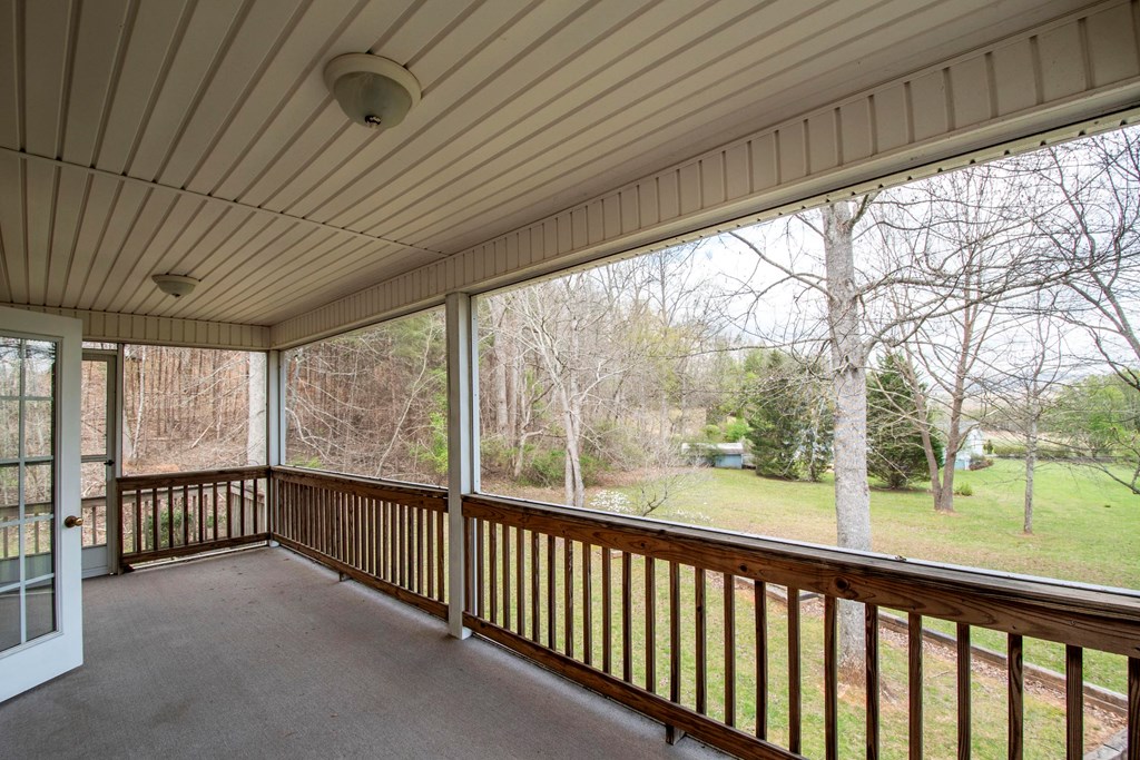 5224 Laurel Ridge Young Harris, GA 30582 - Photo 13 of 39