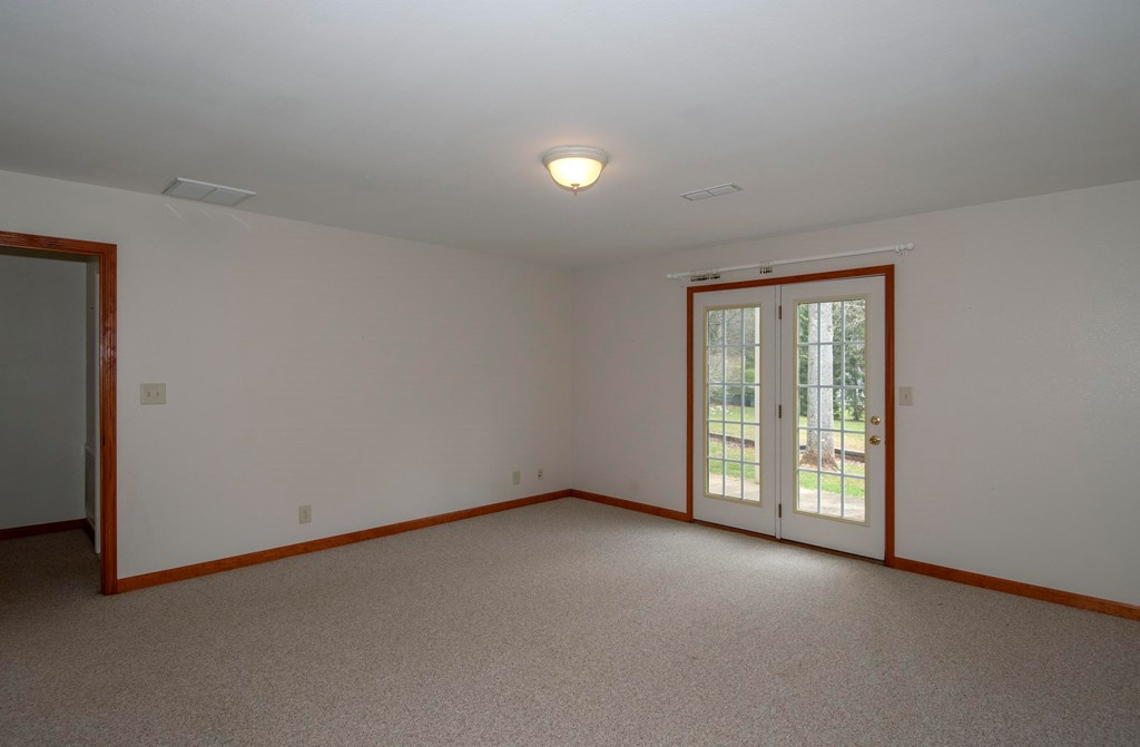 5224 Laurel Ridge Young Harris, GA 30582 - Photo 31 of 39 an empty room with windows