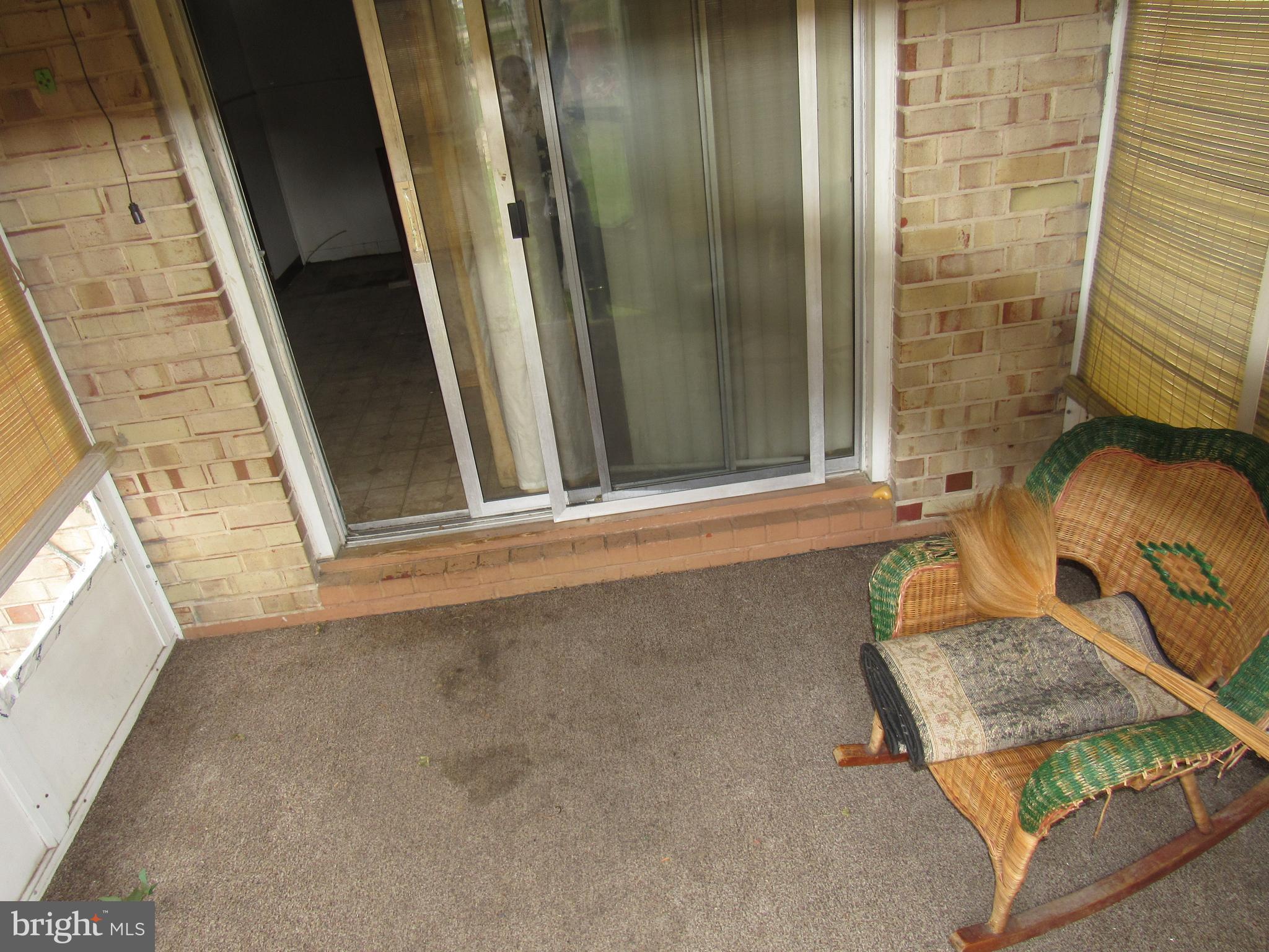 4740 Vancouver Road Baltimore, MD 21229 - Photo 25 of 26 Sunporch